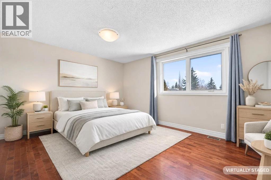 Single Family House for Sale in  Erin Grove Close SE Erin Woods Calgary 