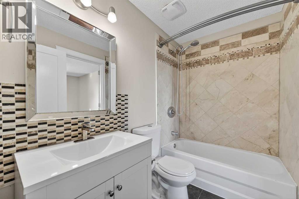 Single Family House for Sale in  Erin Grove Close SE Erin Woods Calgary 