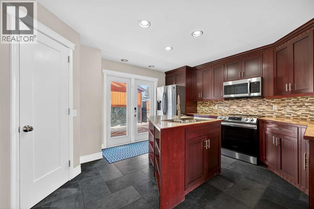 Single Family House for Sale in  Erin Grove Close SE Erin Woods Calgary 