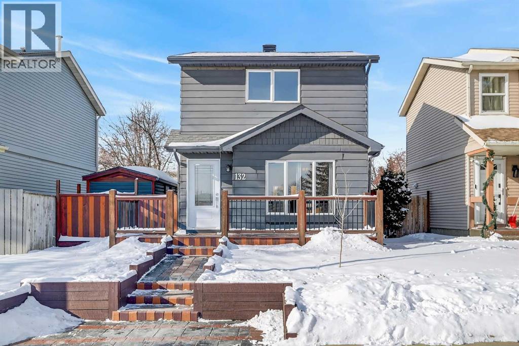 Single Family House for Sale in  Erin Grove Close SE Erin Woods Calgary 