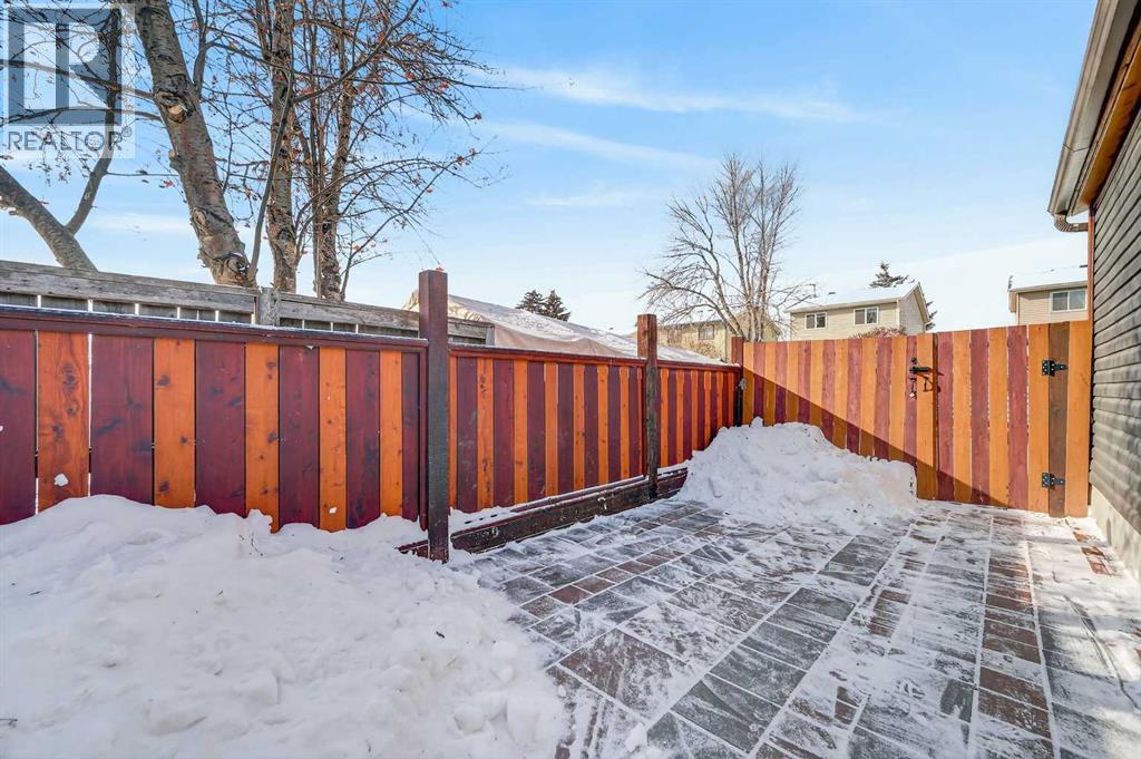 Single Family House for Sale in  Erin Grove Close SE Erin Woods Calgary 