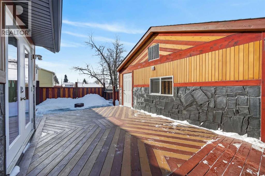 Single Family House for Sale in  Erin Grove Close SE Erin Woods Calgary 