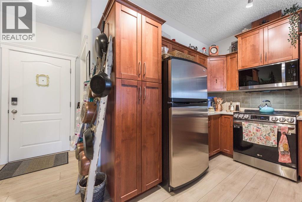 Single Family House for Sale in   Discovery Ridge Close SW Discovery Ridge Calgary 