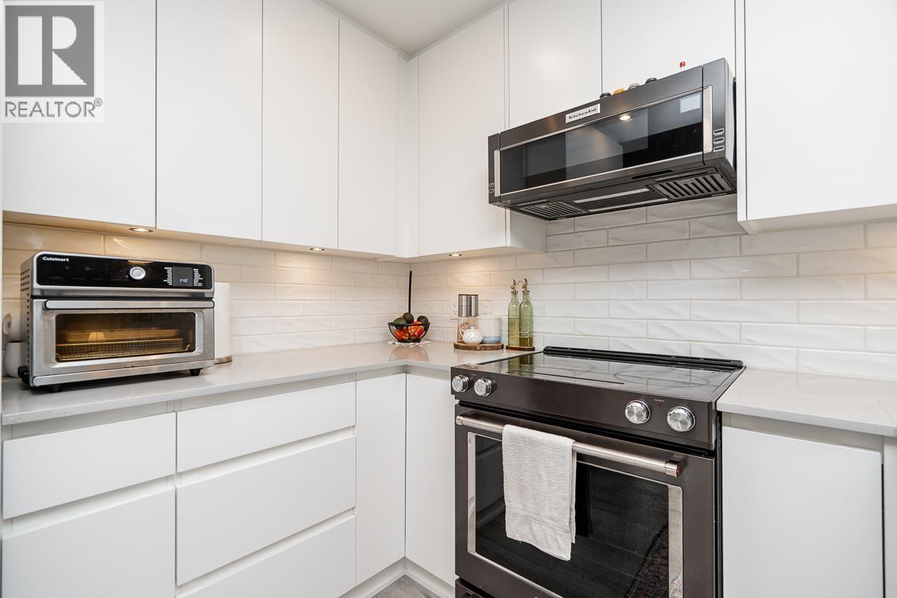 1206 2180 KELLY AVENUE, Port Coquitlam