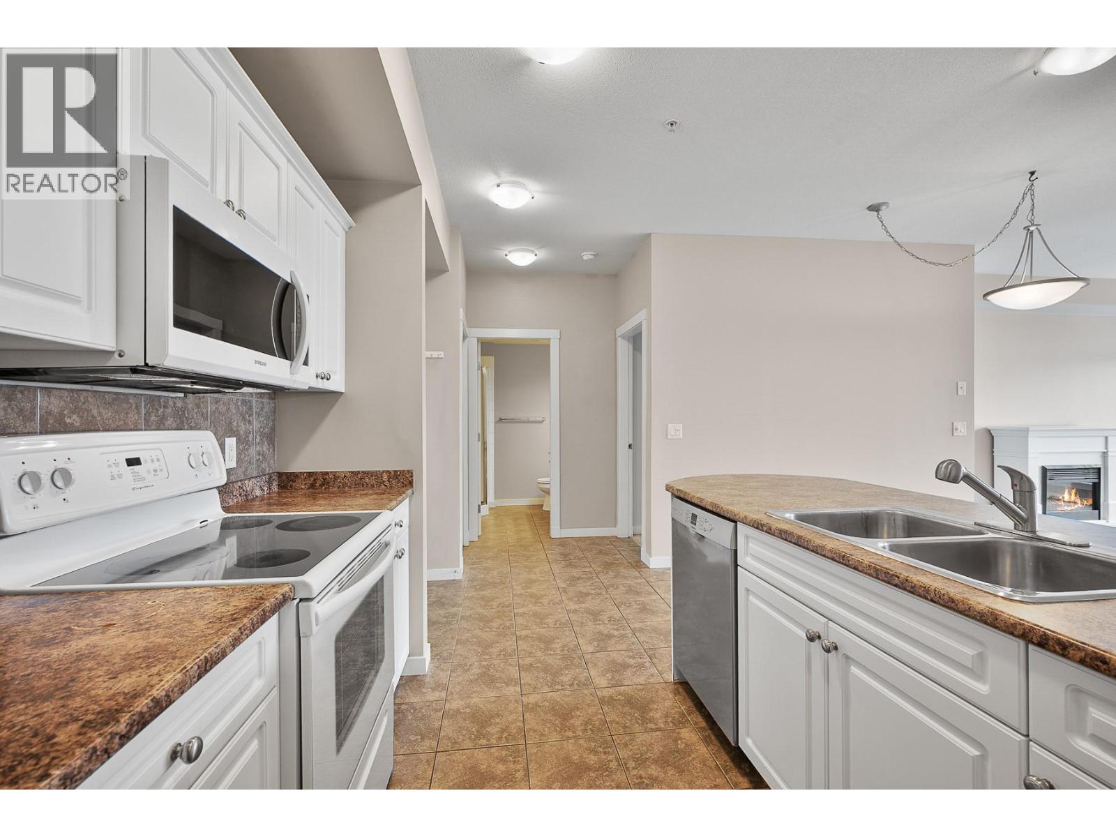 414 3550 Woodsdale Road, Lake Country