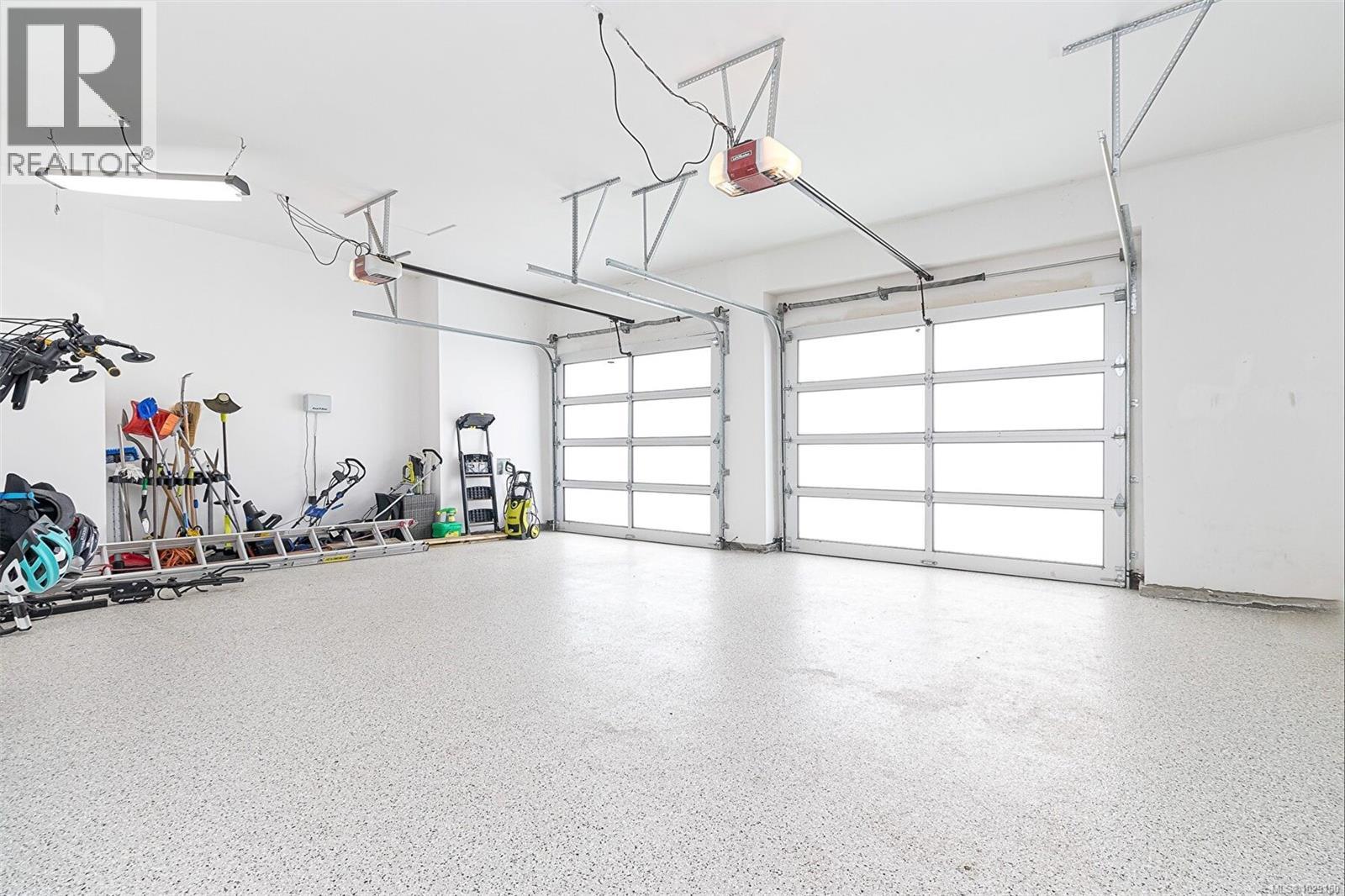 2267 Nicklaus Dr, Langford