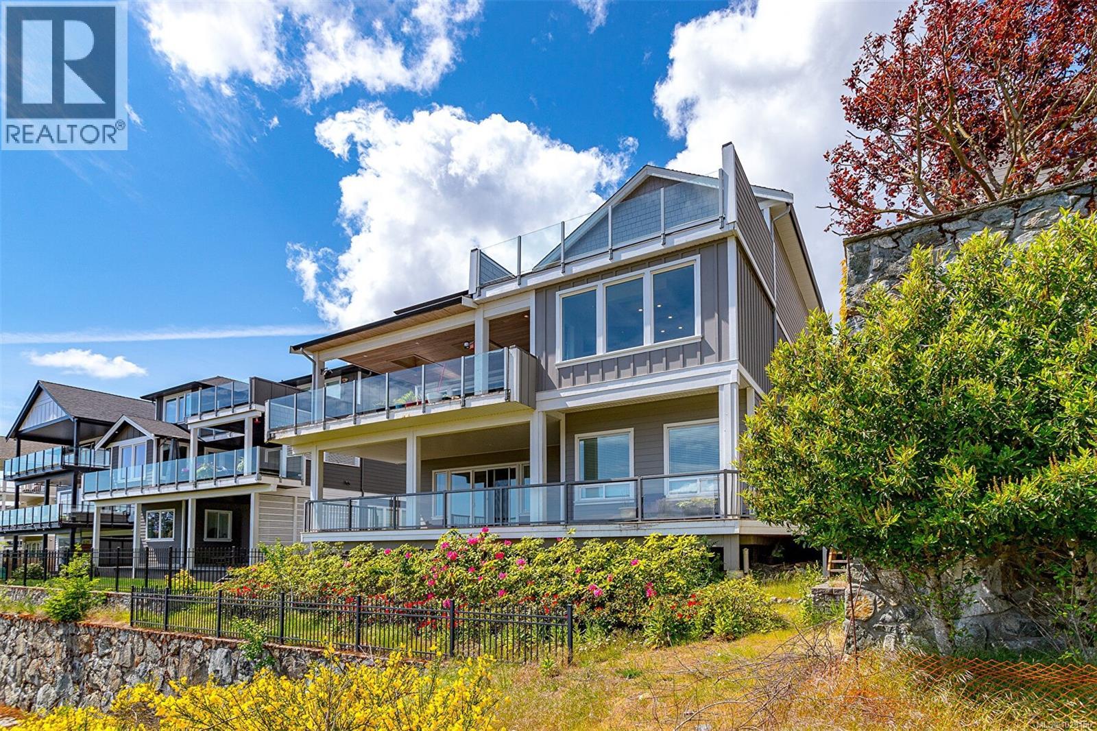 2267 Nicklaus Dr, Langford