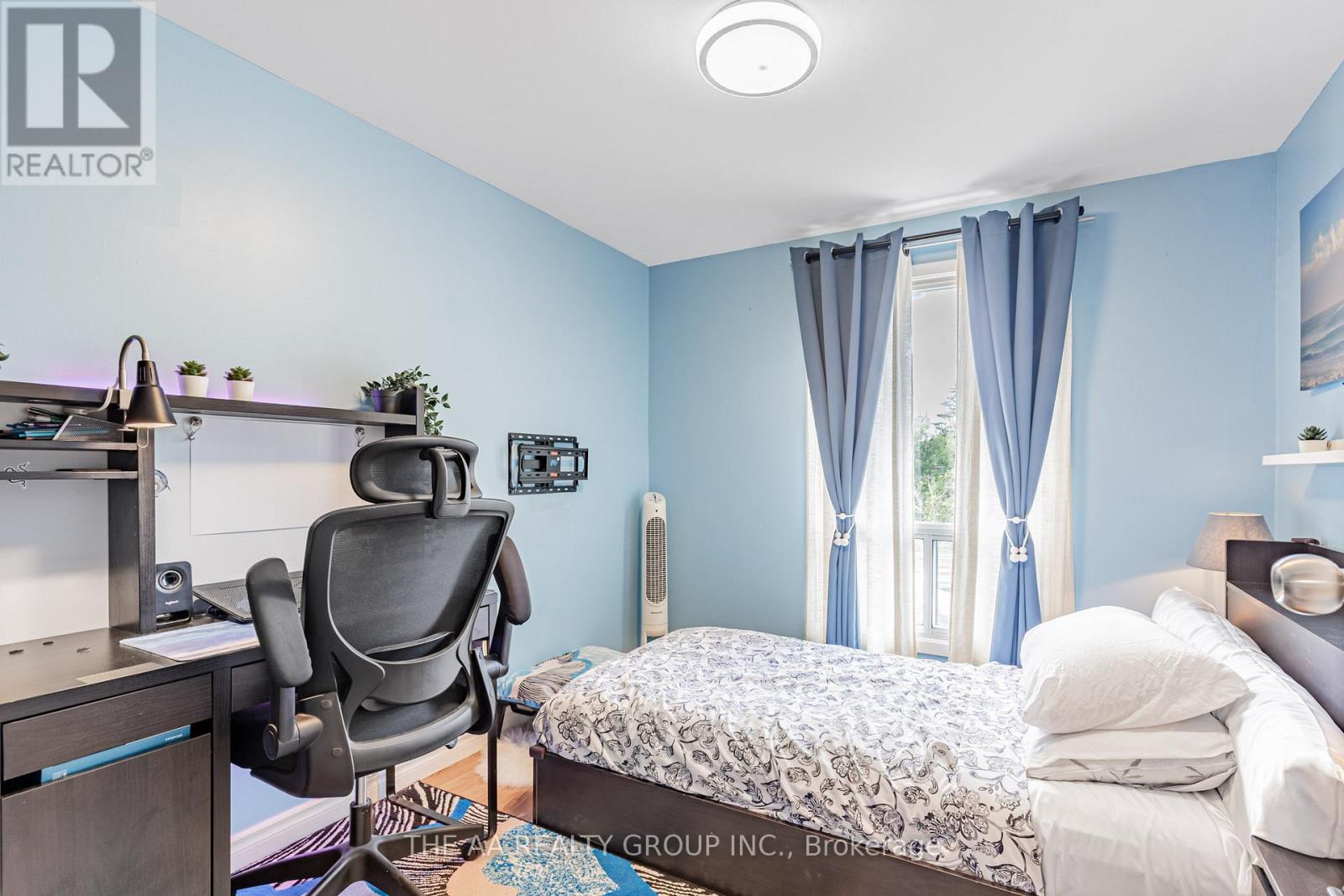 #20 50 BRIDLETOWNE CIRCLE - 17