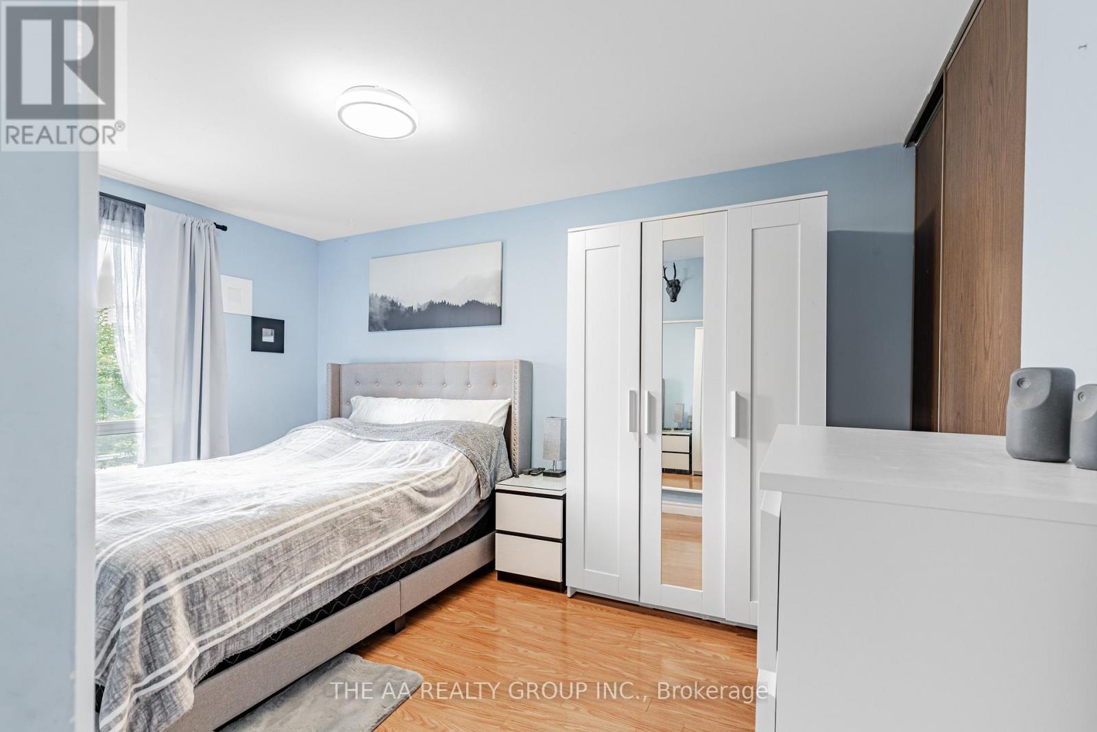 #20 50 BRIDLETOWNE CIRCLE - 18