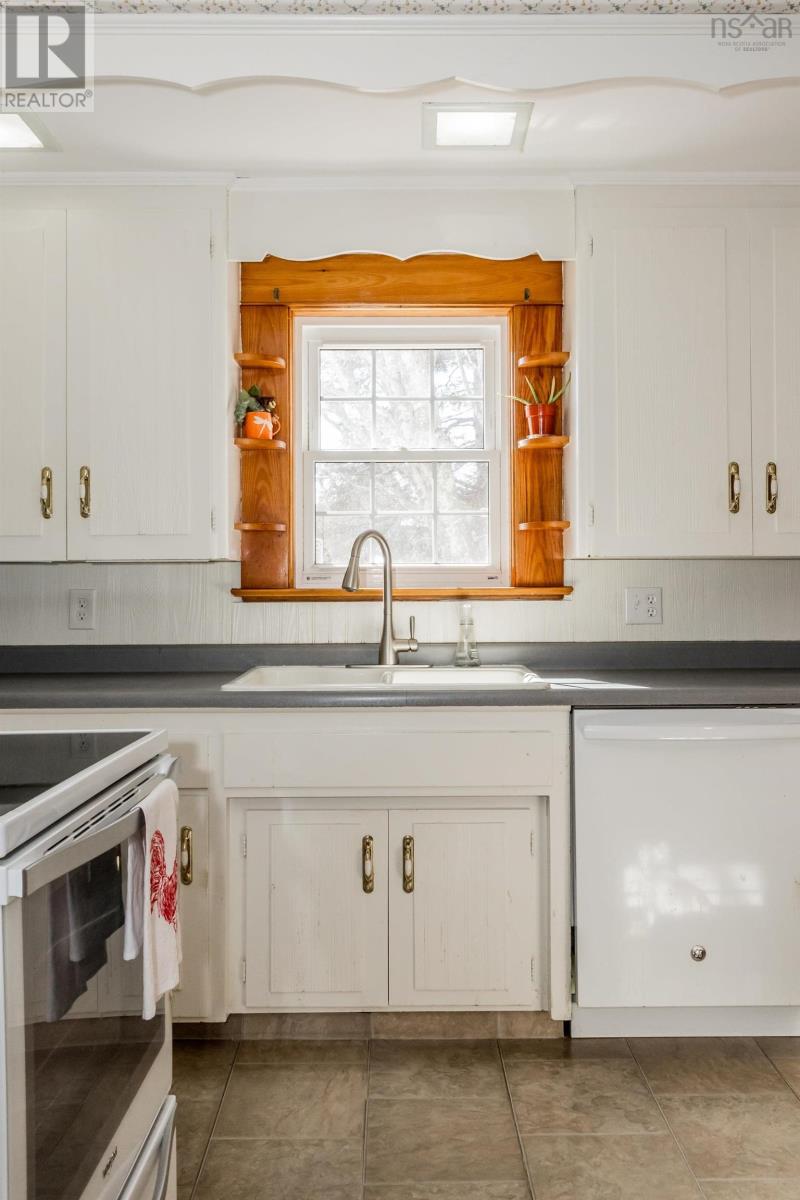 Property 12 of 47 of 1303 Highway 201