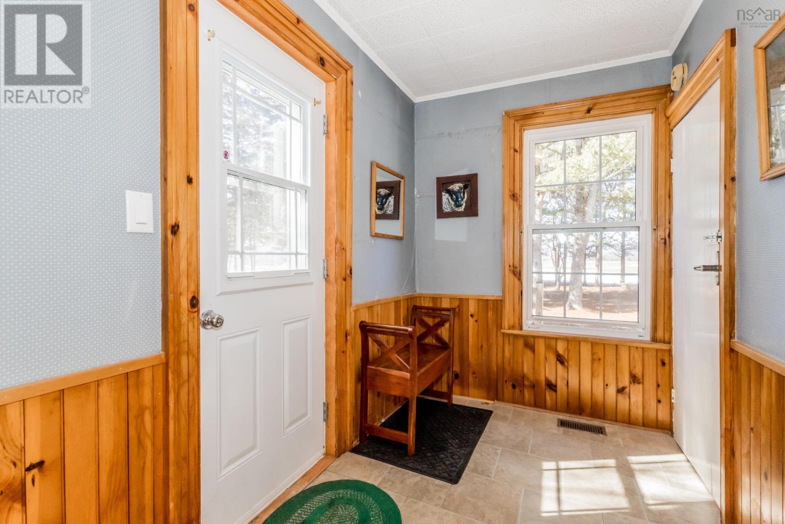 Property 9 of 47 of 1303 Highway 201