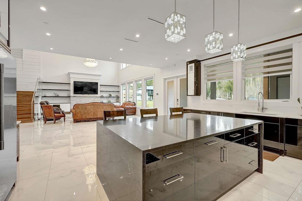 8 Bed, 10 Bath House for Sale in Mission – 31733 KENNEY AVENUE, Mission – MLS# R3100239 - Image 14