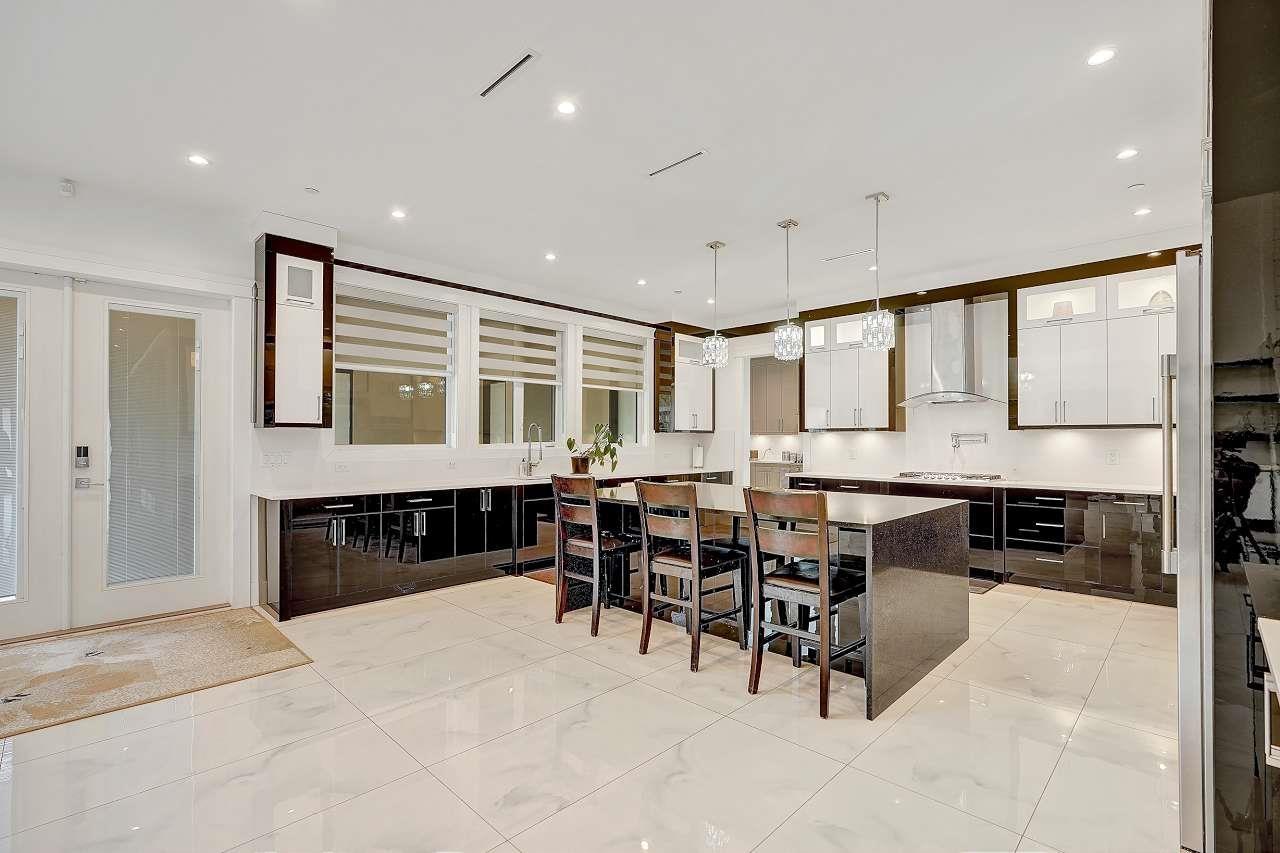8 Bed, 10 Bath House for Sale in Mission – 31733 KENNEY AVENUE, Mission – MLS# R3100239 - Image 10
