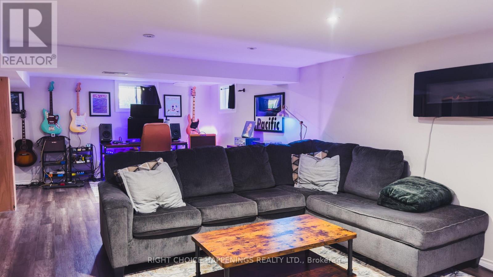 23 HEYWOOD AVENUE - 16