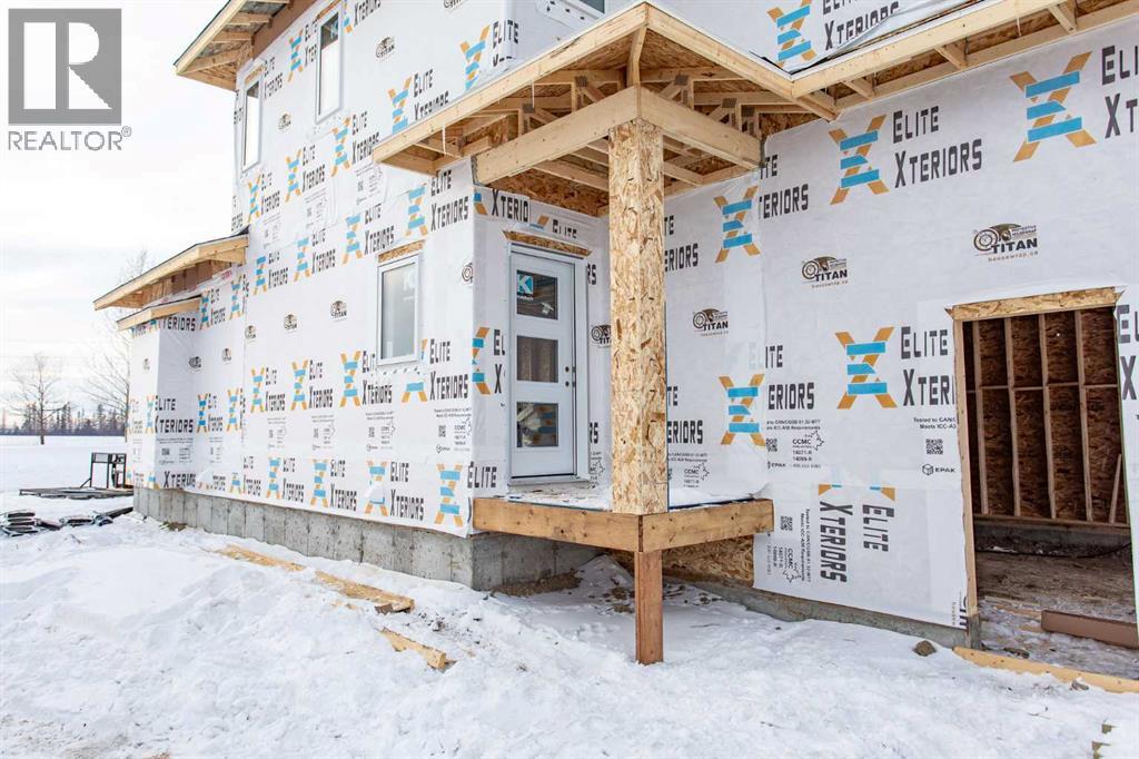 Single Family House for Sale in  Emmett Crescent Evergreen Red Deer 