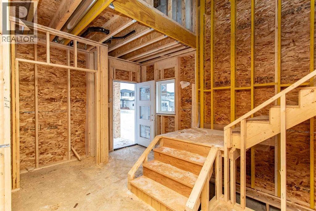 Single Family House for Sale in  Emmett Crescent Evergreen Red Deer 