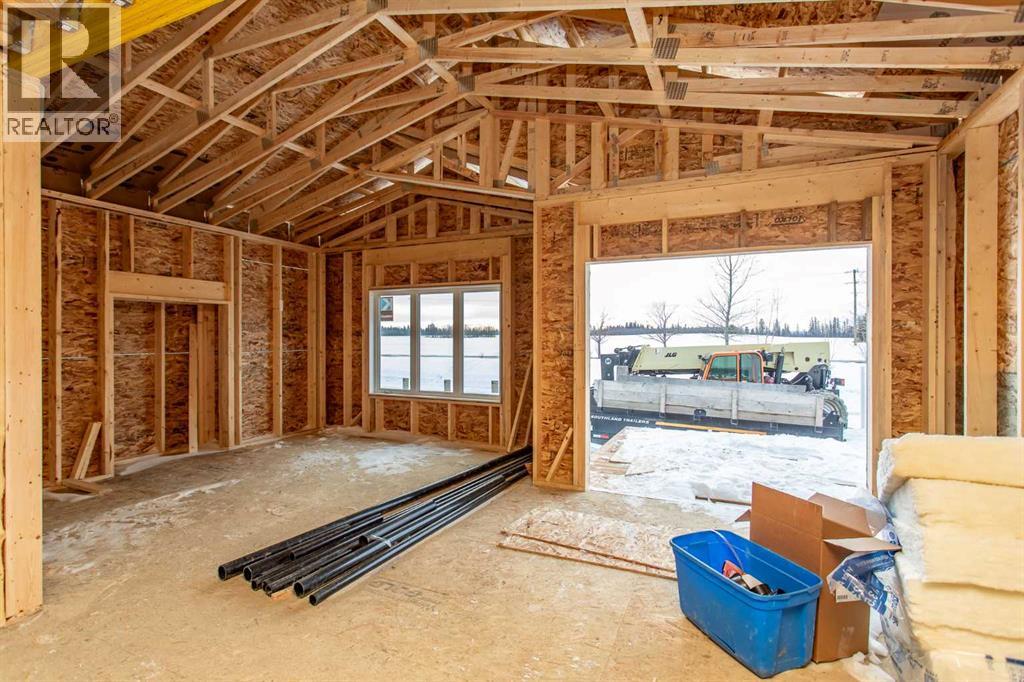 Single Family House for Sale in  Emmett Crescent Evergreen Red Deer 