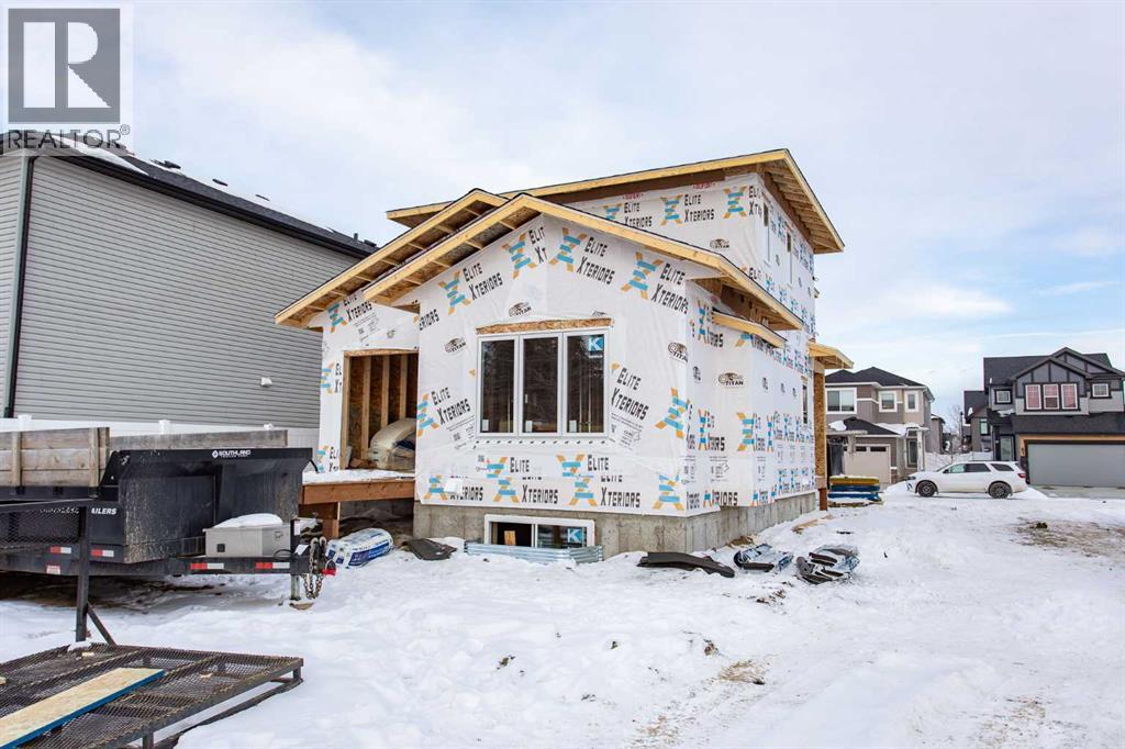 Single Family House for Sale in  Emmett Crescent Evergreen Red Deer 