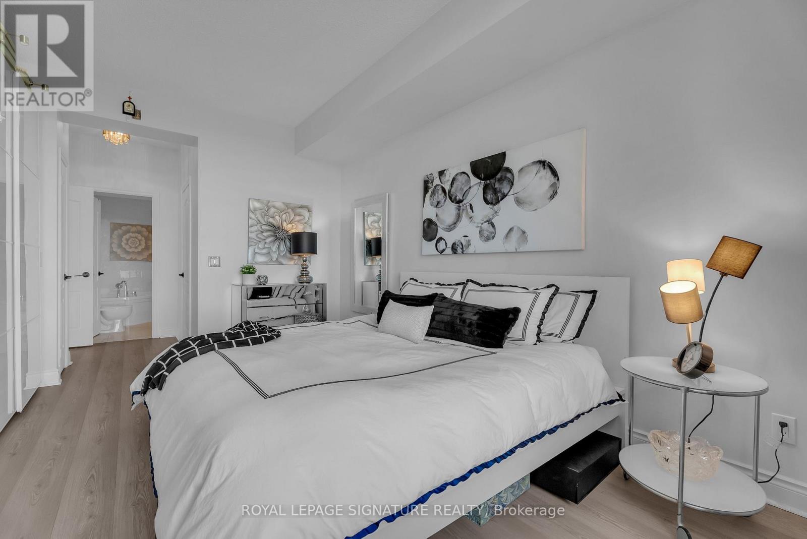 #905 1101 LESLIE STREET - 16