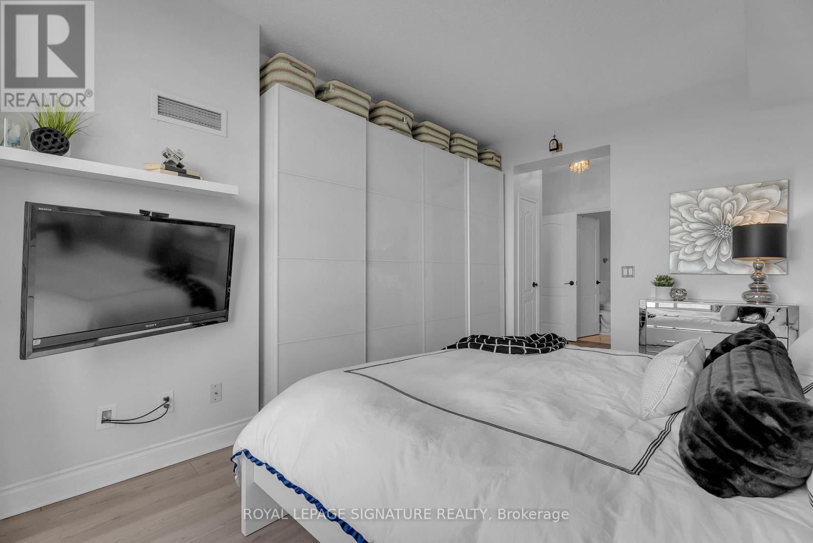 #905 1101 LESLIE STREET - 17