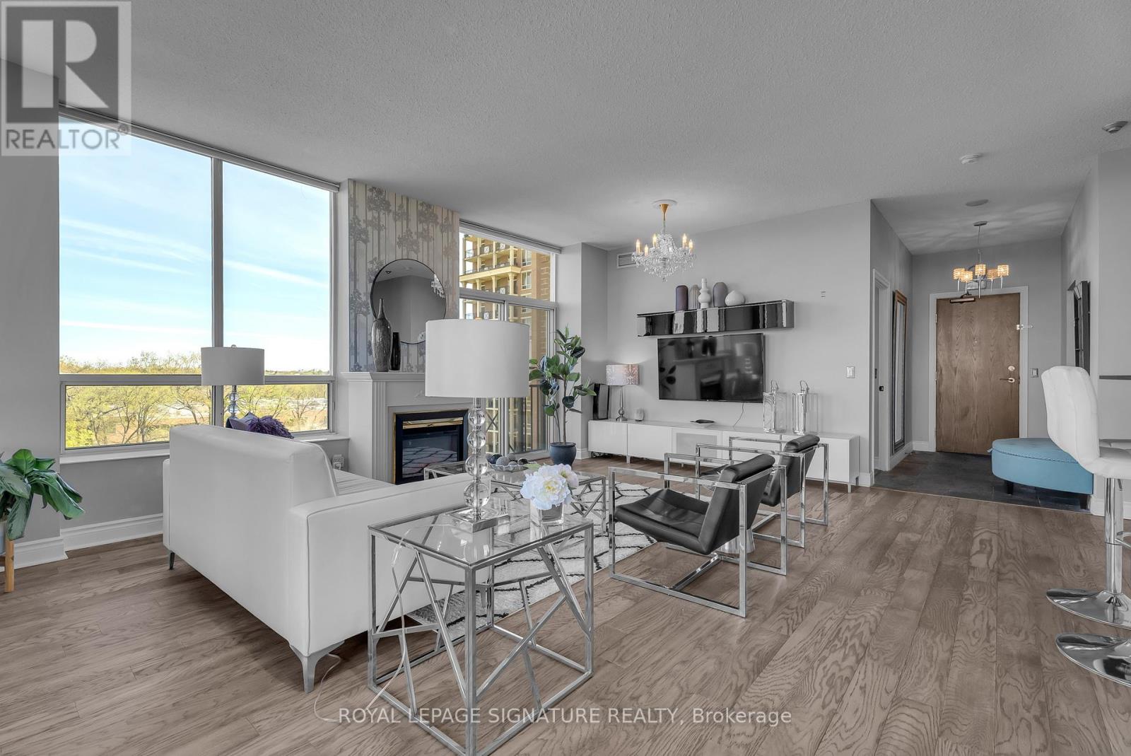 #905 1101 LESLIE STREET - 3
