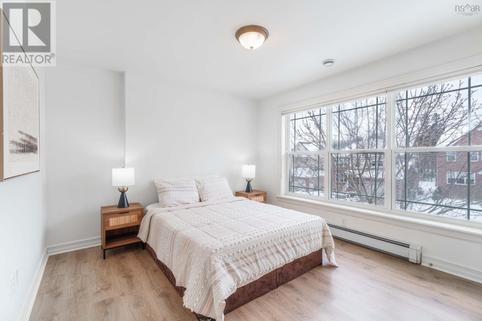 Property 32 of 49 of 15 Kingsbury Way