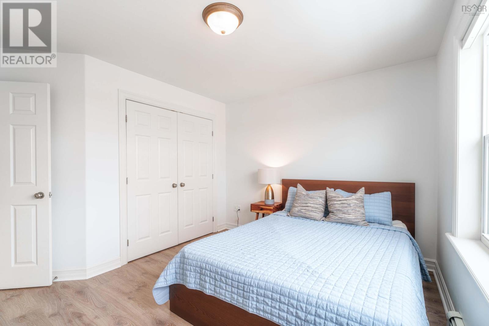 Property 28 of 49 of 15 Kingsbury Way