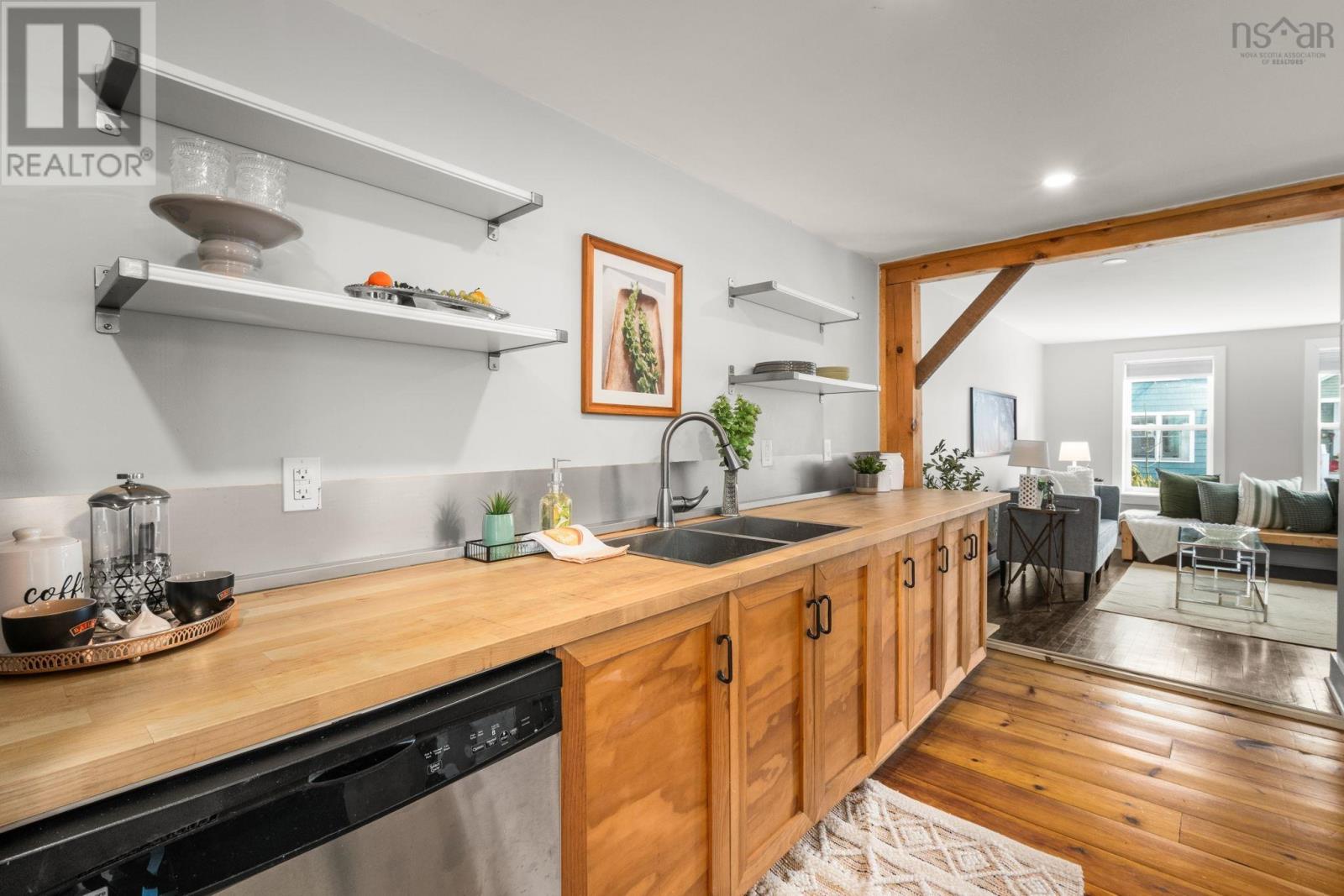 Property 10 of 28 of 5673 Bilby Street