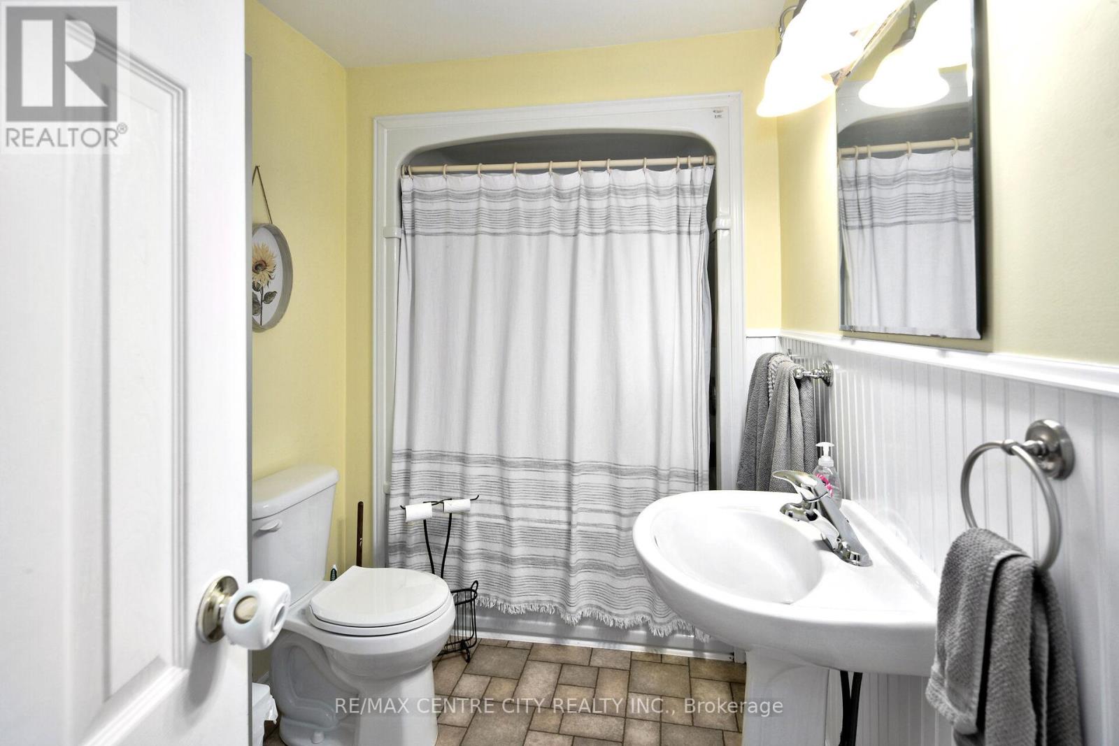 310135 KEMBLE ROCK ROAD — photo 29