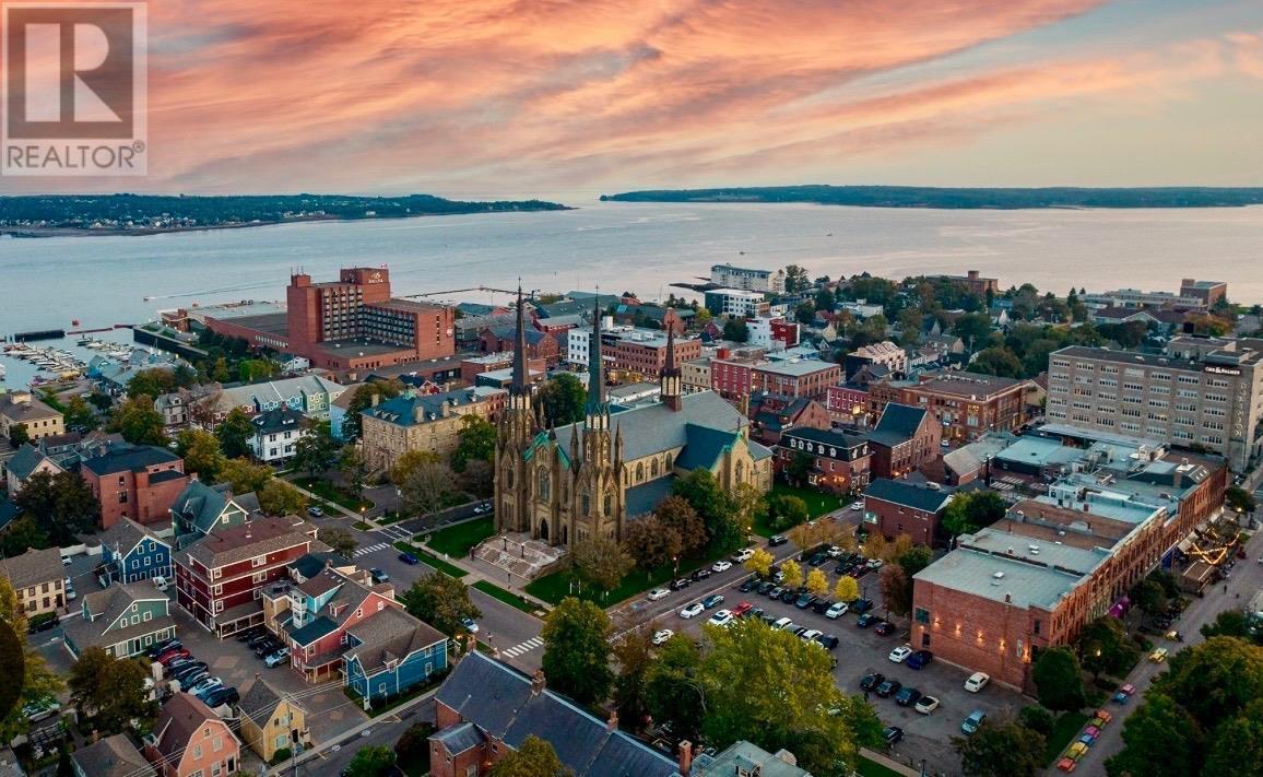 202 111 RICHMOND STREET - 22