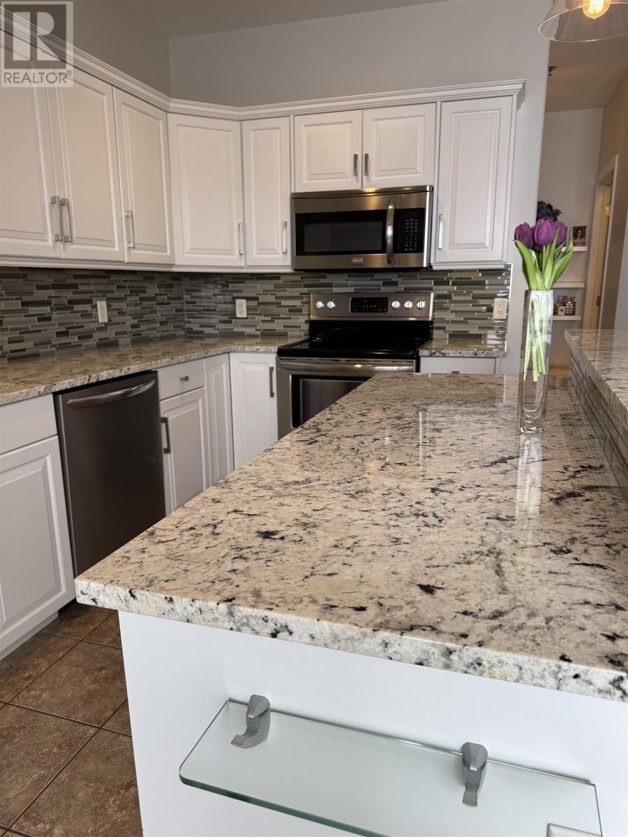 202 111 RICHMOND STREET - Image 3