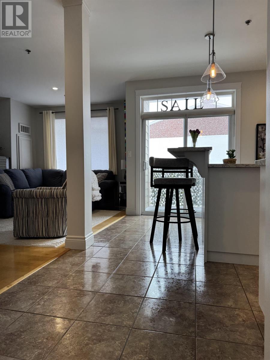 202 111 RICHMOND STREET - 8