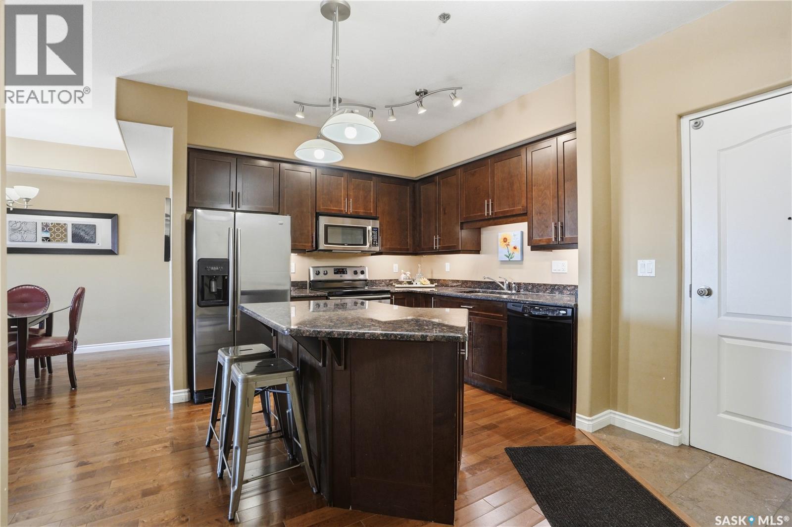 #311 227 Pinehouse DRIVE - 4
