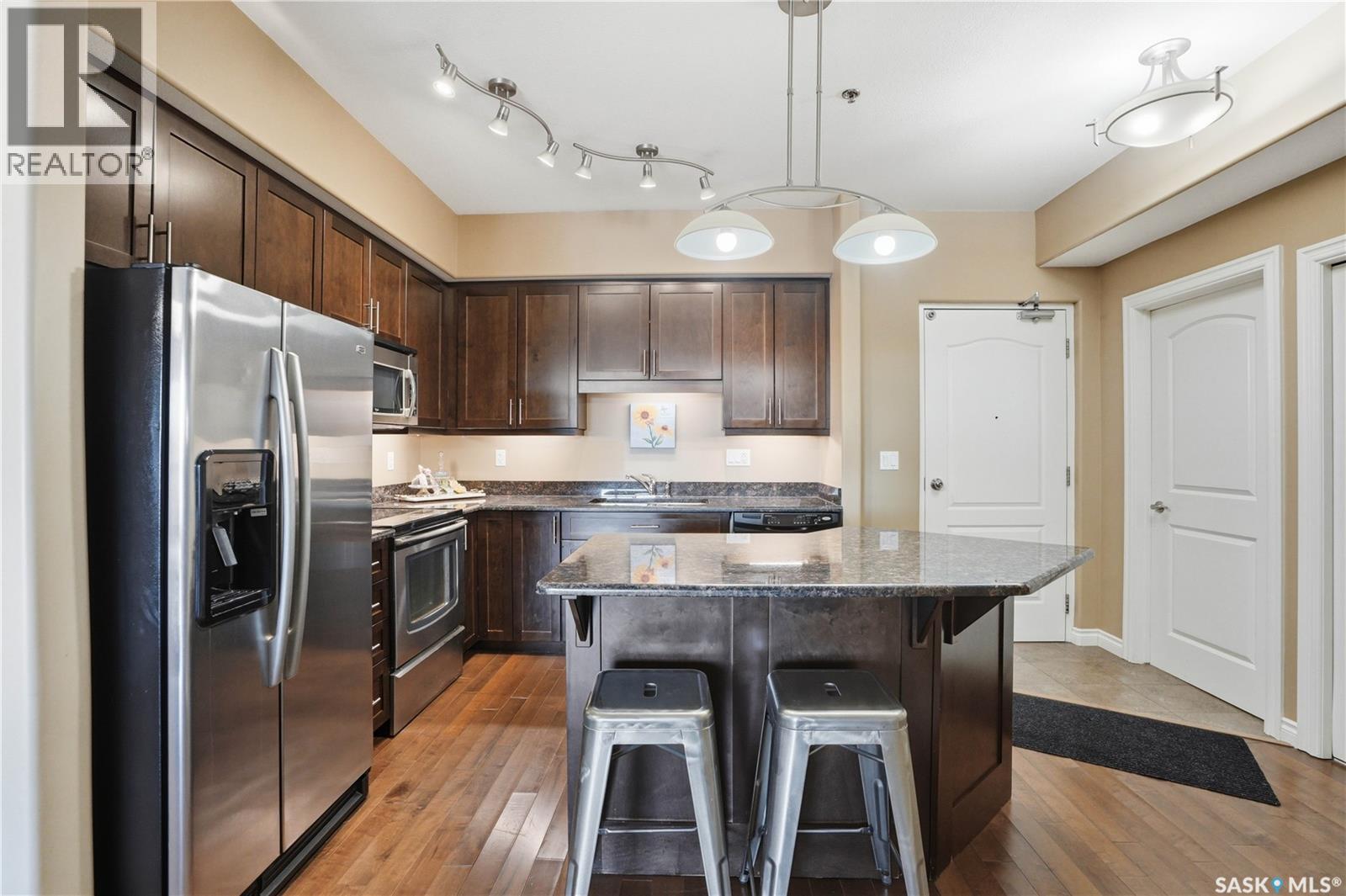 #311 227 Pinehouse DRIVE - 5