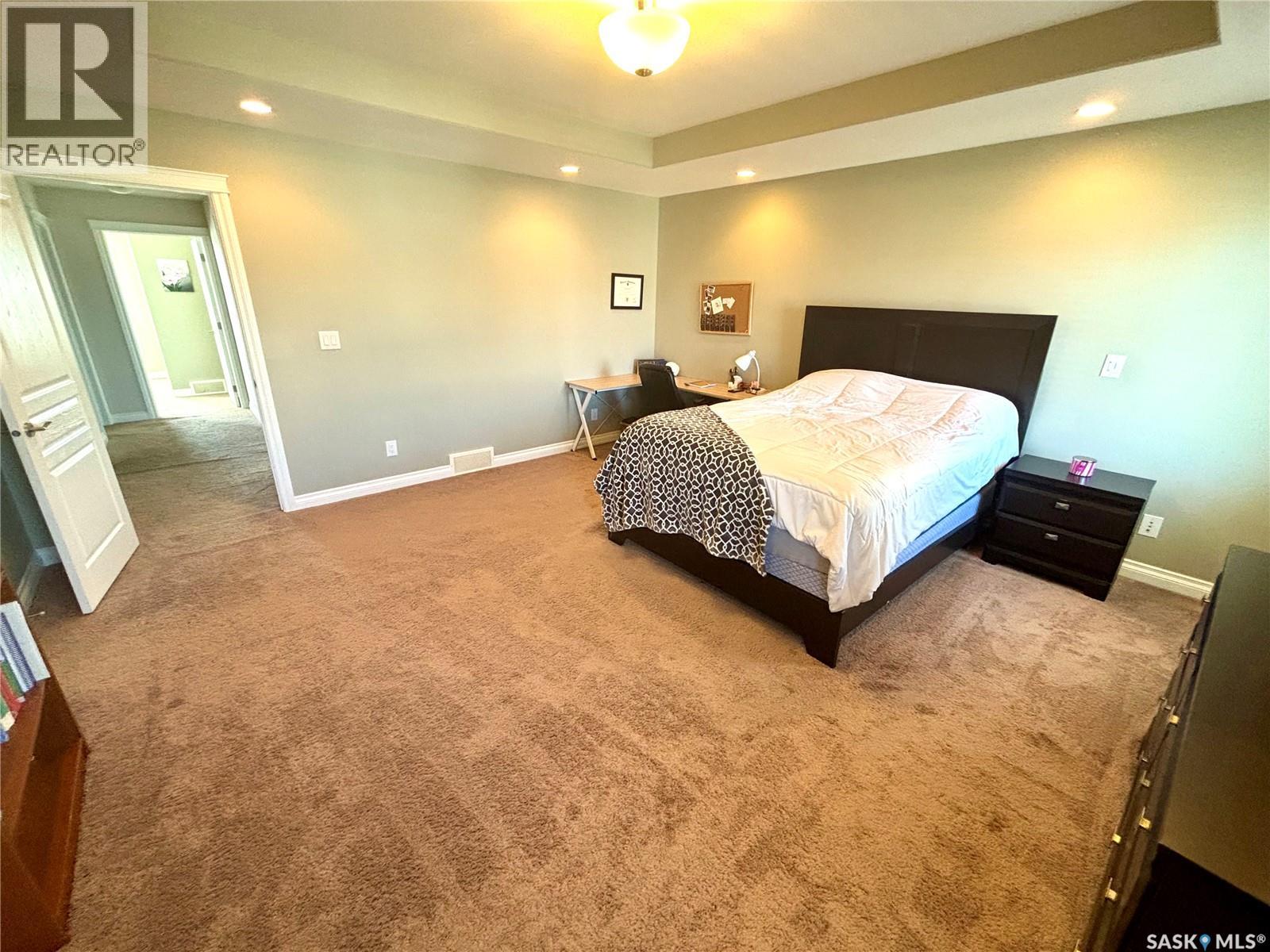 Single Family House 2 Level for Sale in  Atton CRESCENT Saskatoon 