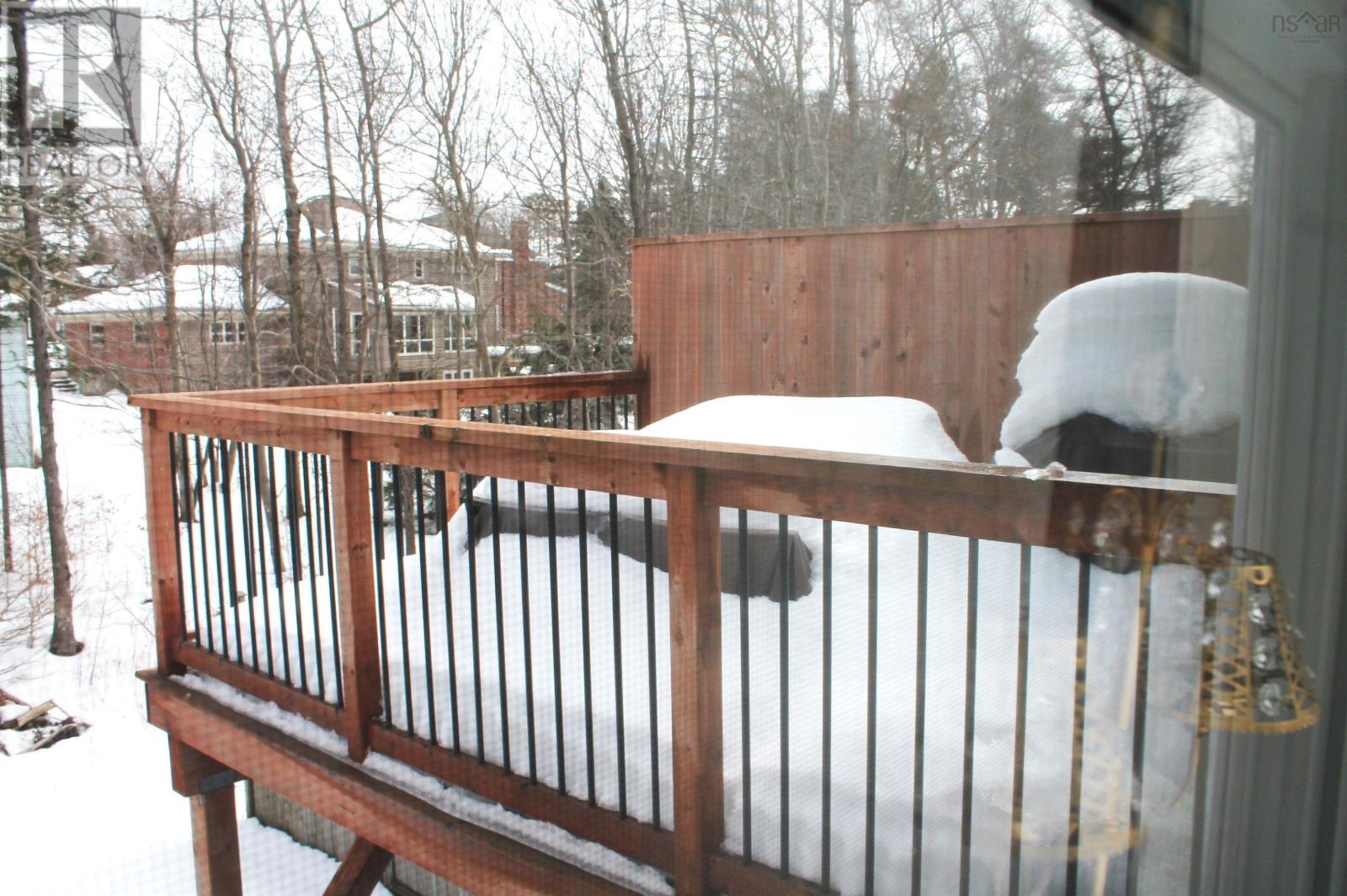 Property 34 of 35 of 87 Lincoln Cross