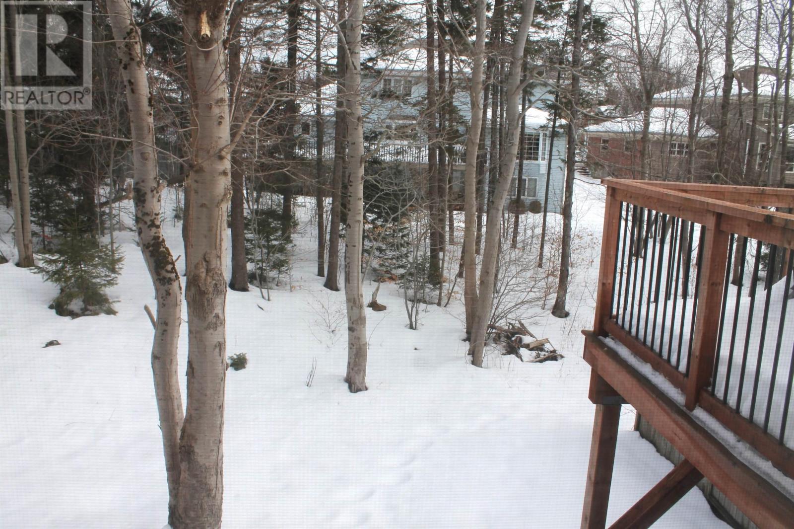 Property 35 of 35 of 87 Lincoln Cross