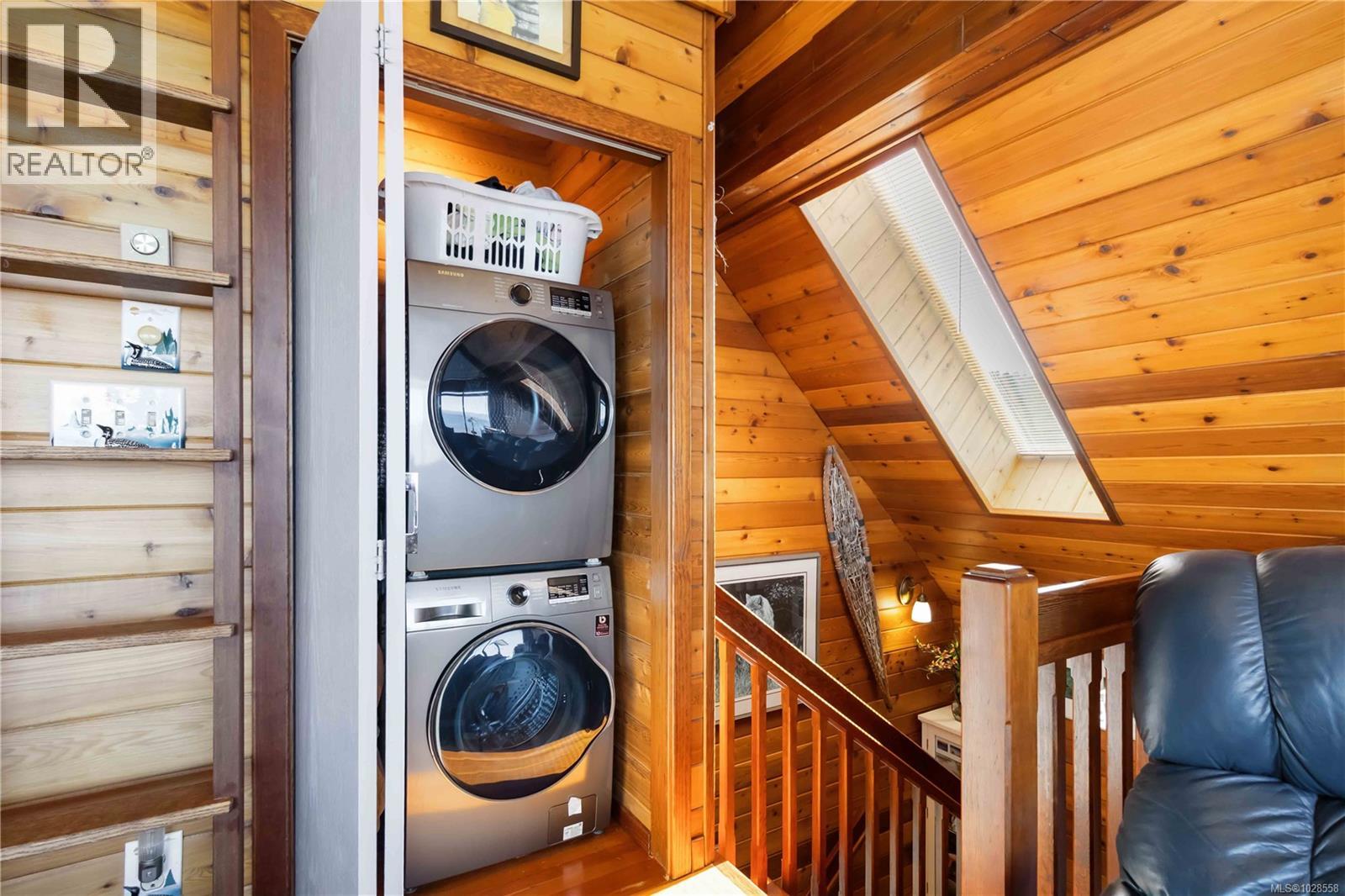 8719 WEST COAST RD - 18