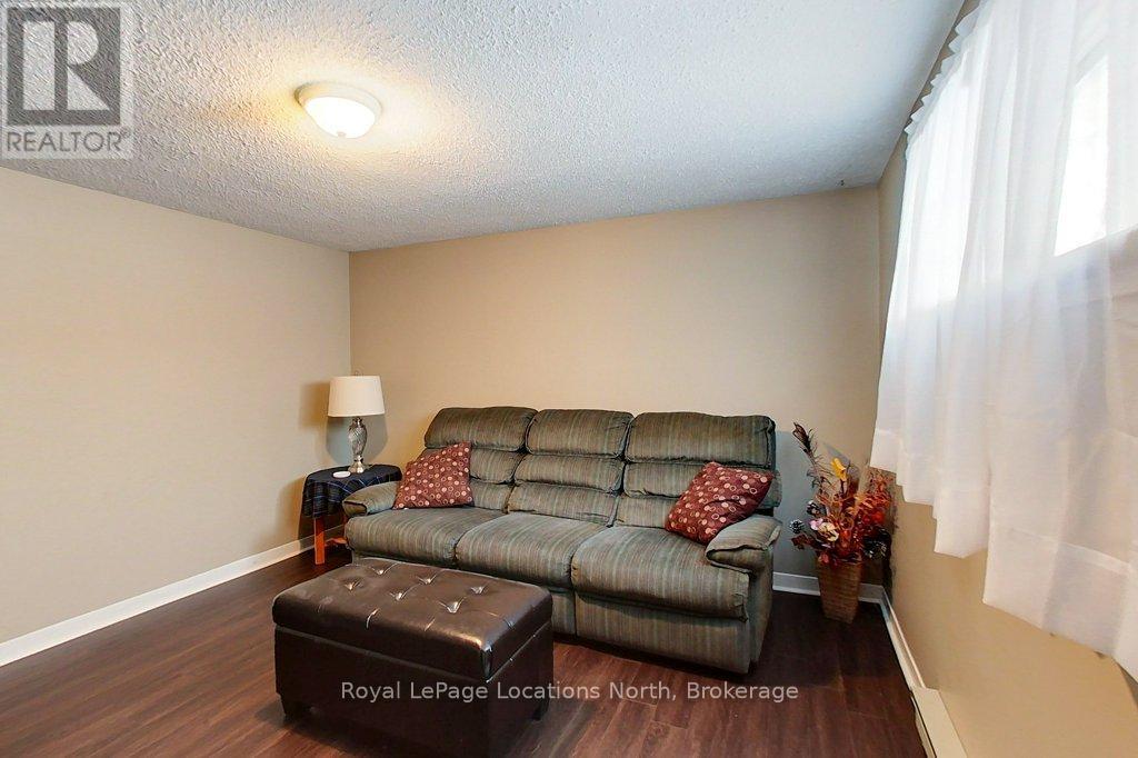 56 LORNE AVENUE,Collingwood,,