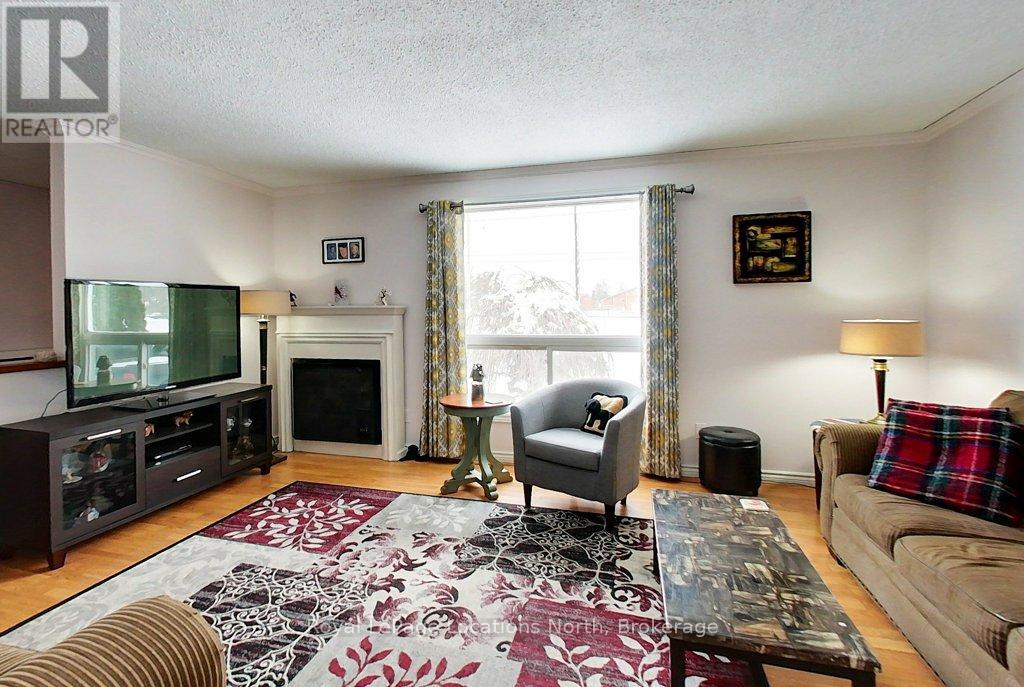 56 LORNE AVENUE - 6