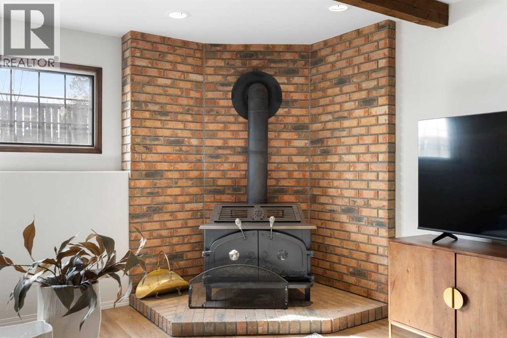 Single Family House 3 Level for Sale in  Castlefall Road NE Castleridge Calgary 