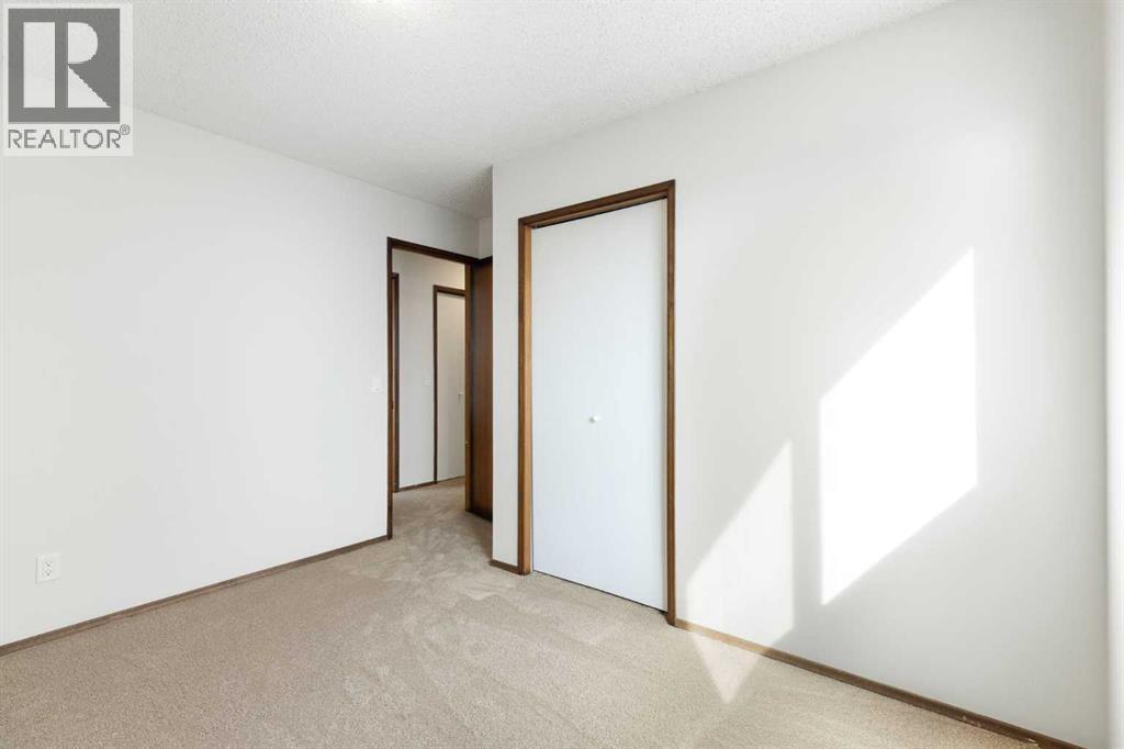 Single Family House 3 Level for Sale in  Castlefall Road NE Castleridge Calgary 