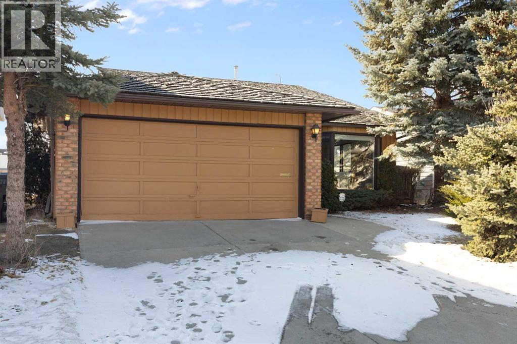 12 Castlefall Road NE, Calgary, Alberta