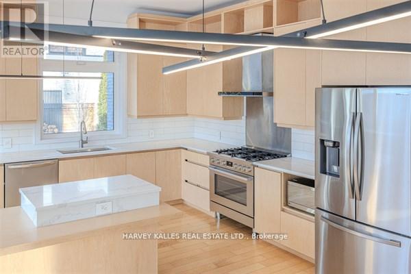 3279 LAKESHORE ROAD - 14
