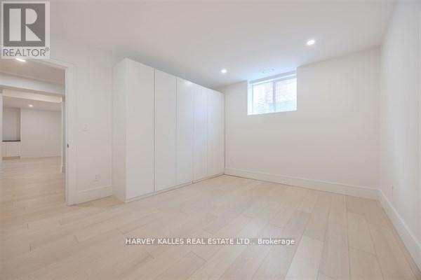 3279 LAKESHORE ROAD - 43