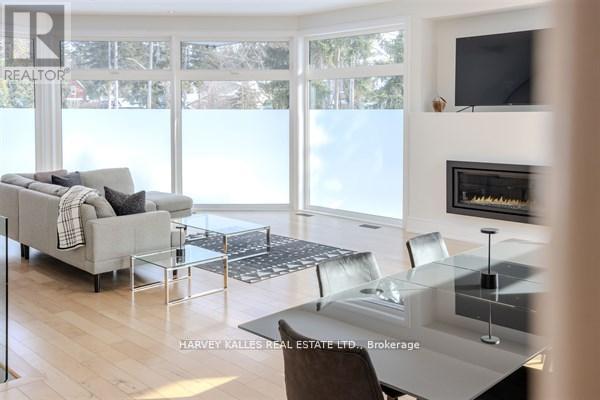 3279 LAKESHORE ROAD - 9
