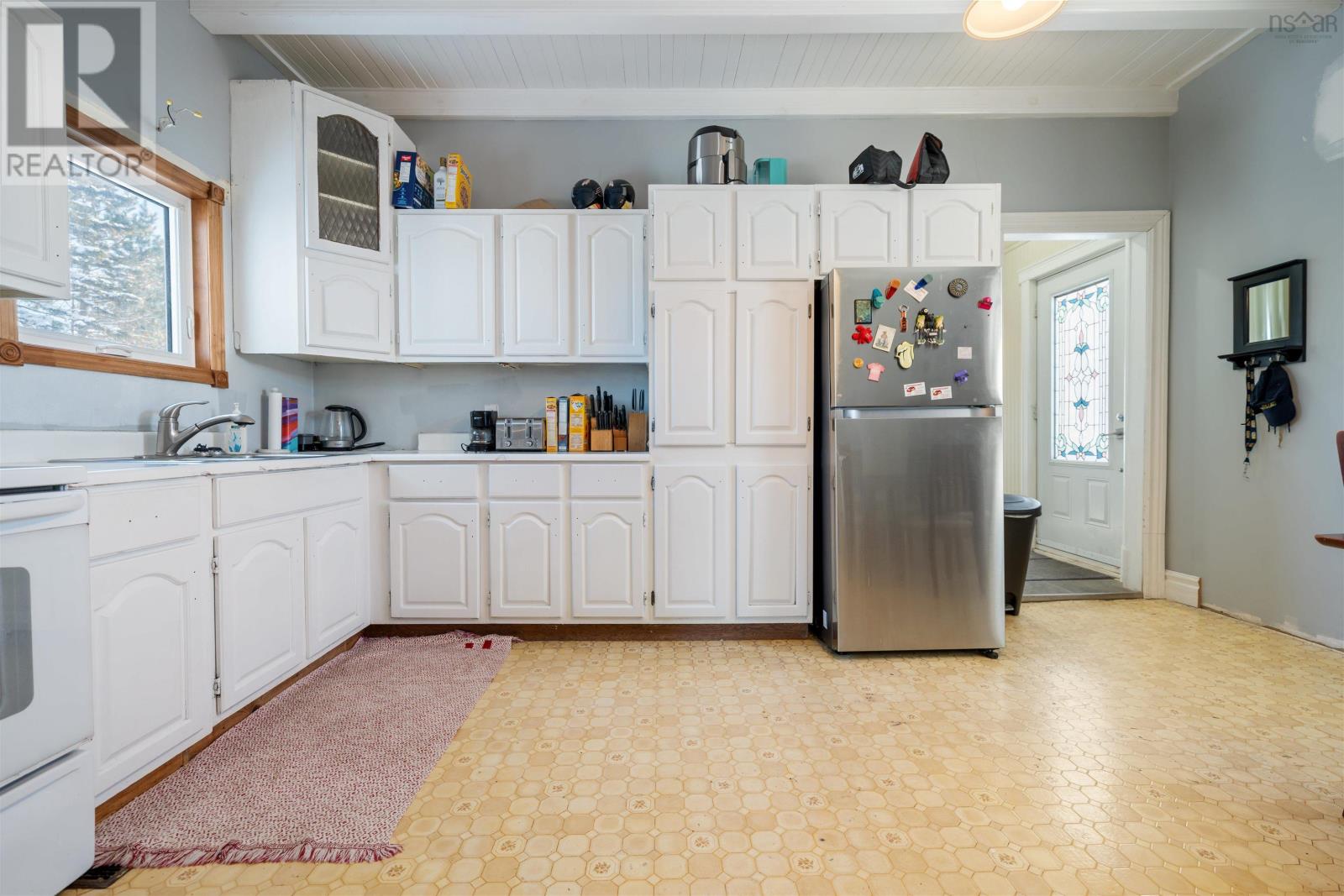 Property 26 of 50 of 251 Victoria Street E