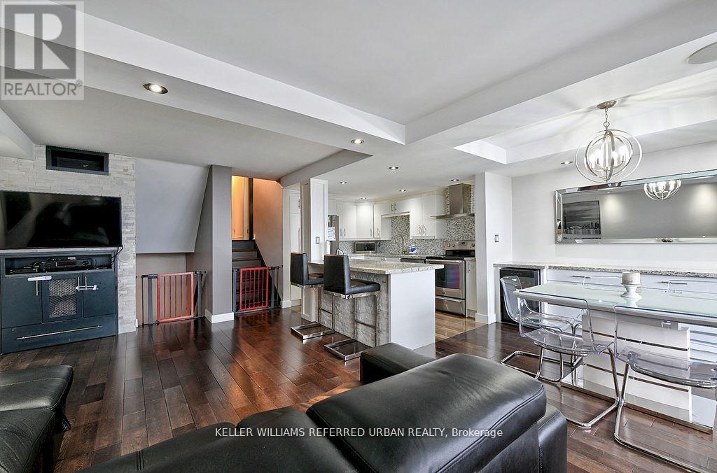 1411 - 11 WINCOTT DRIVE