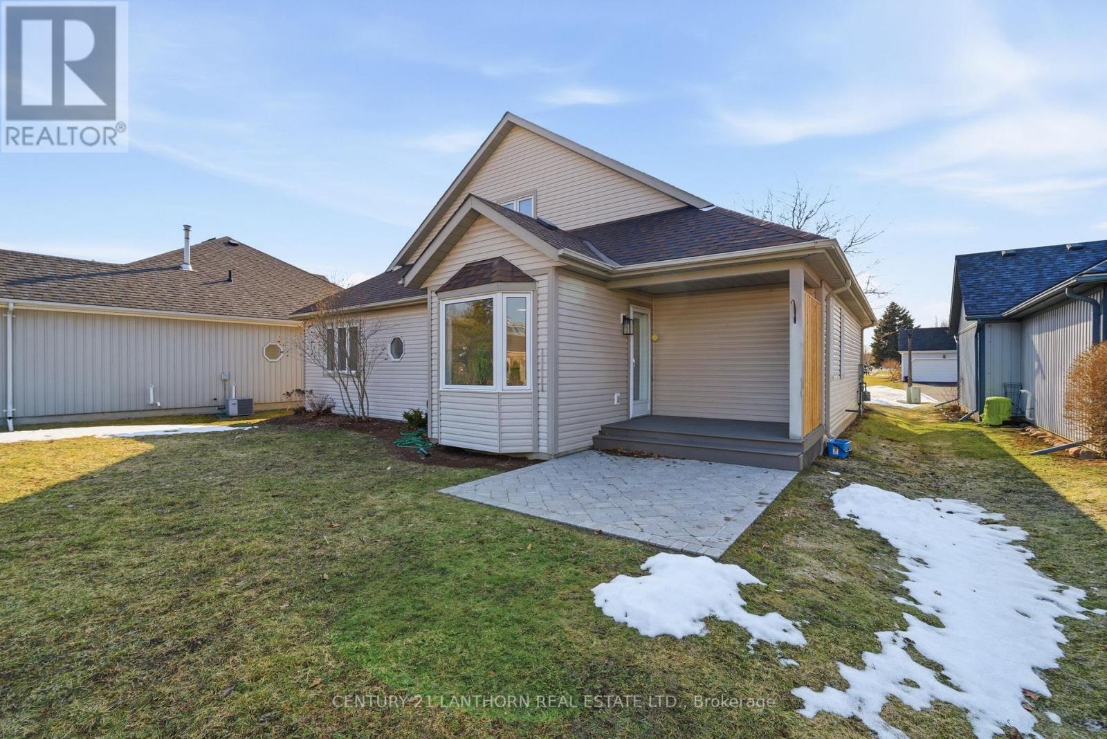 13 NESBITT DRIVE — photo 45