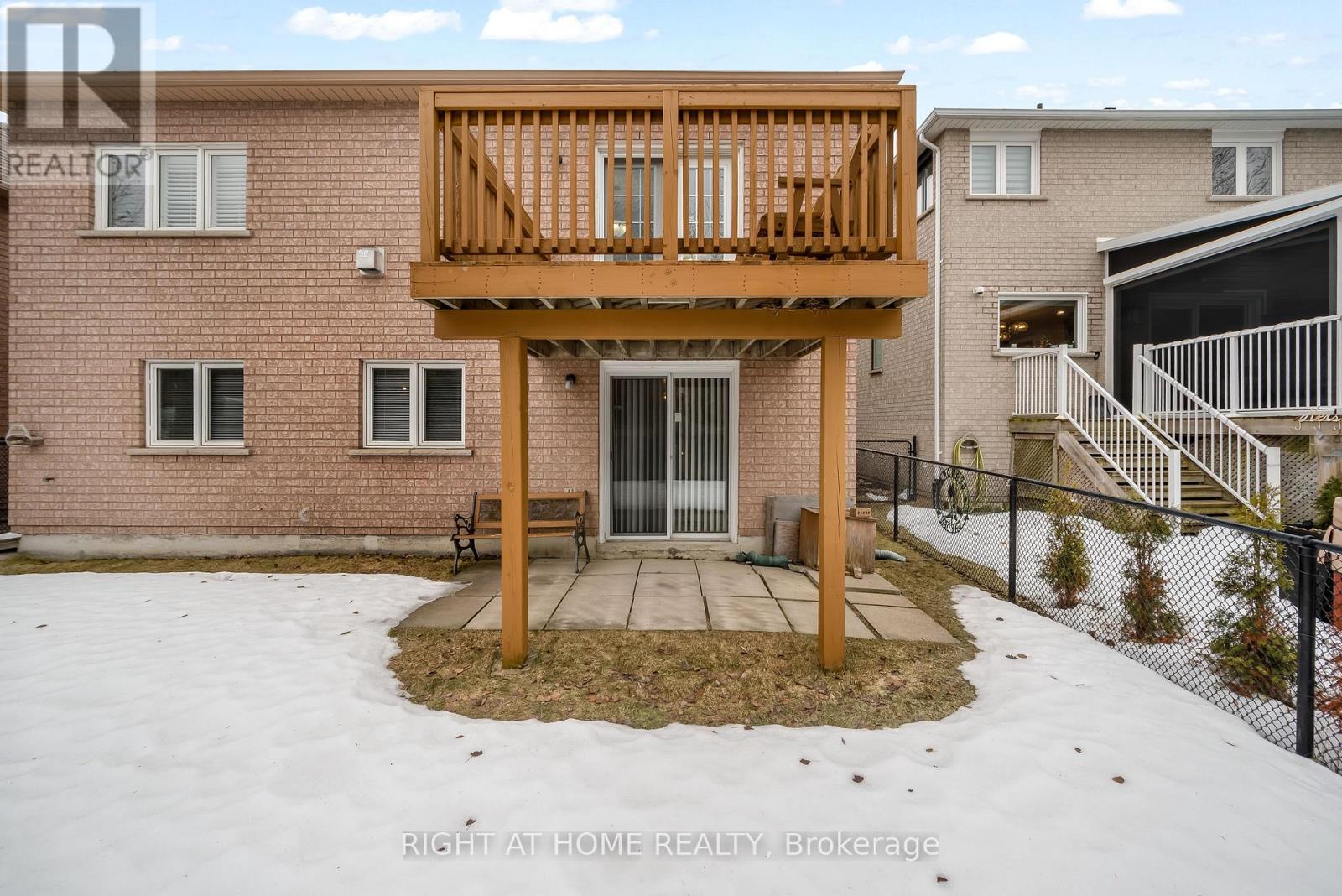 46 WOODHAVEN CRESCENT - 11